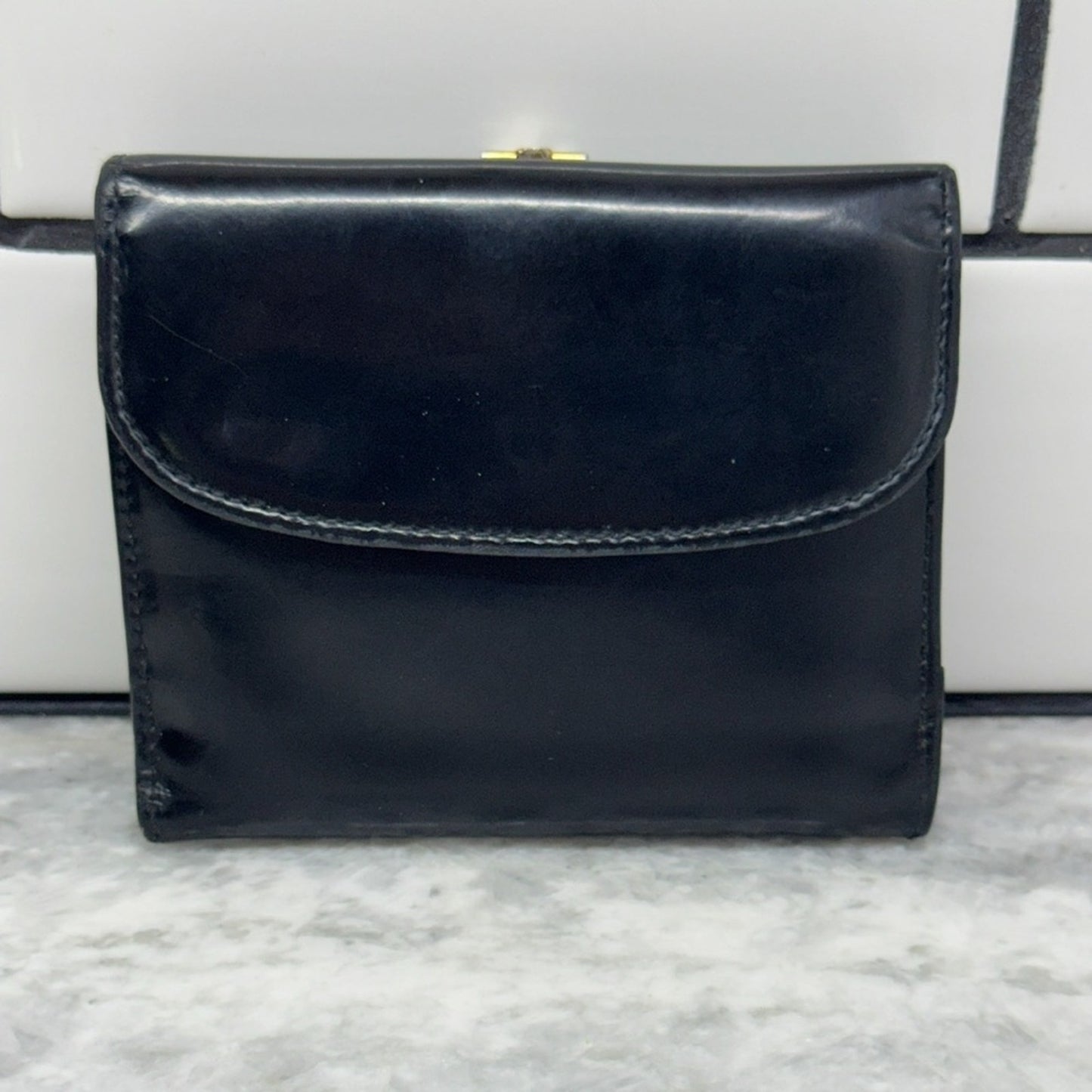 Gucci Black Leather Wallet with G Clasp | Red Interior | Vintage