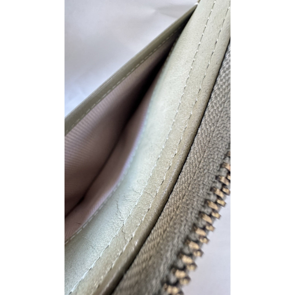 Margot New York Zip Around Leather Wallet Wristlet Olive Green