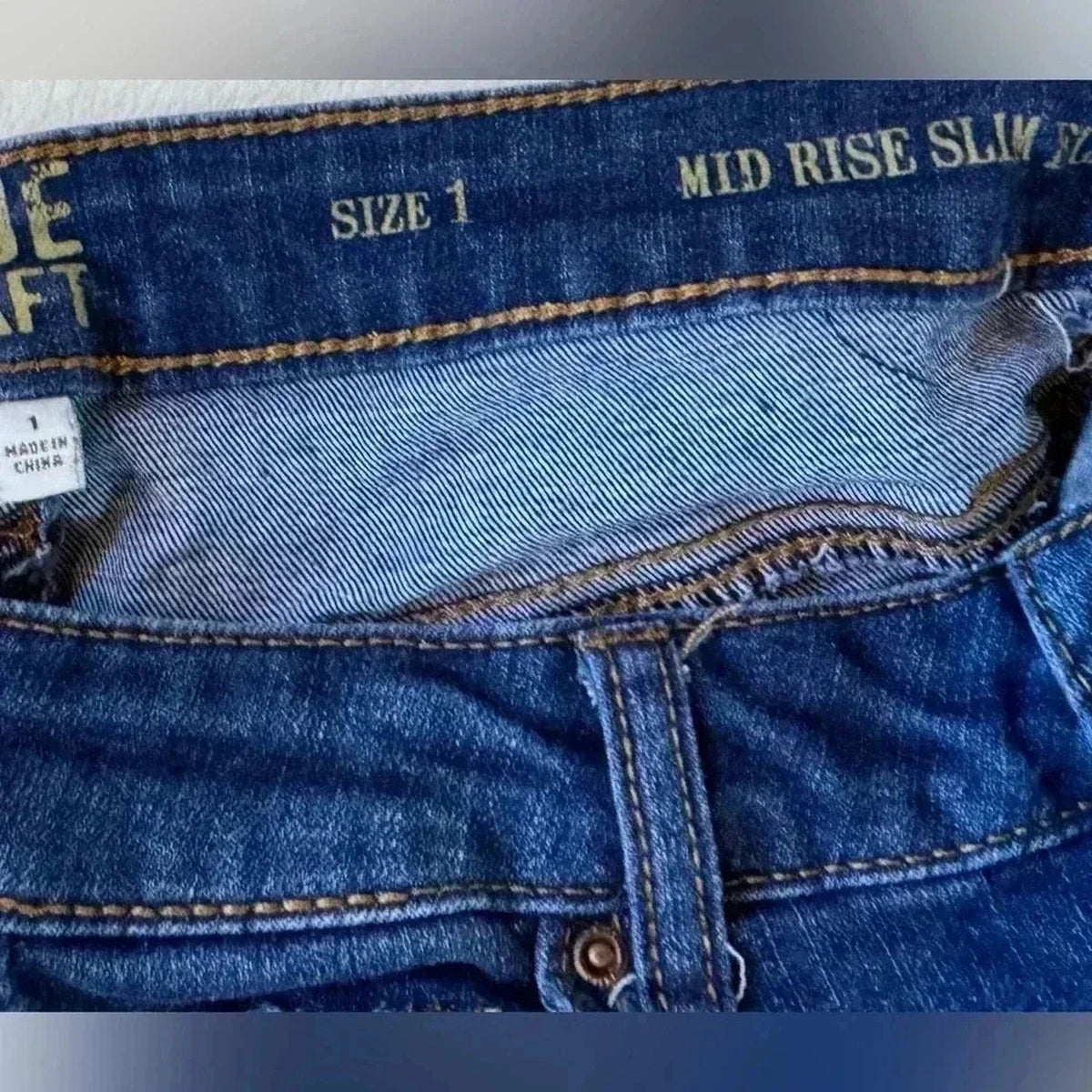 Mid-Rise Slim Flare Distressed Hem Jeans Juniors Size 1 Blue