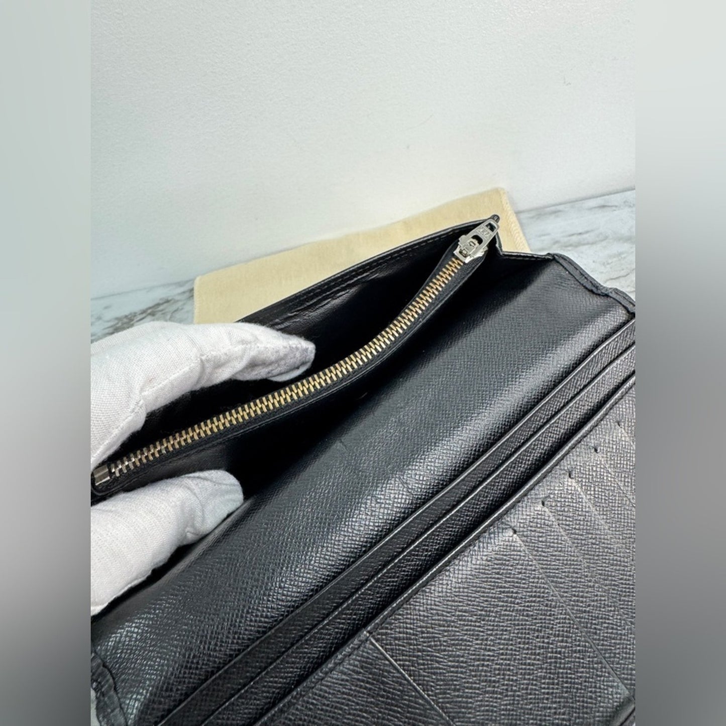 Louis Vuitton Epi Brazza Black Men’s Long Wallet LV