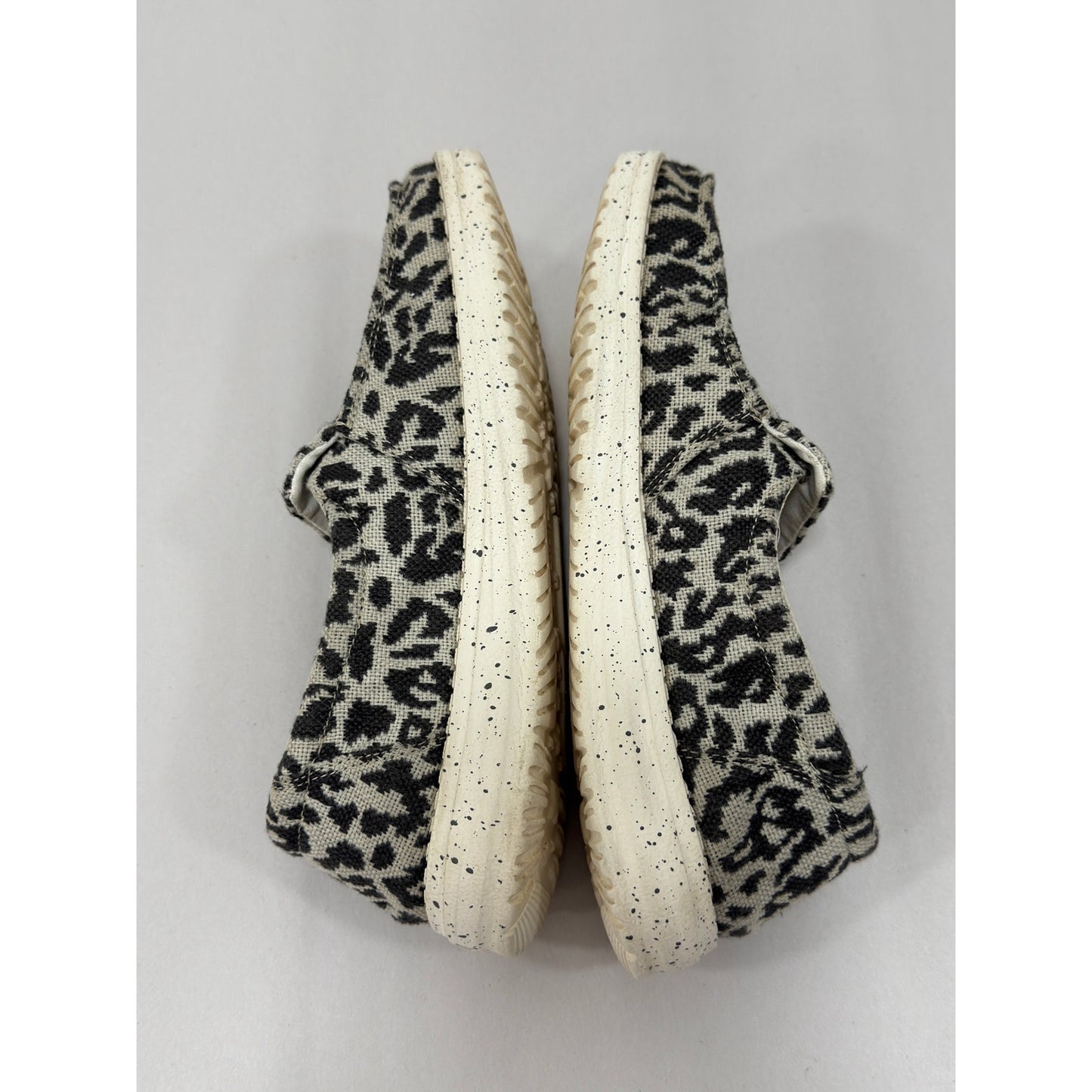 Hey Dude Misty Loafers Cheetah Gray Size 7