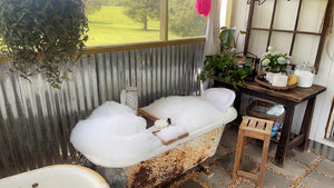 🌟 Living My Best Life: Embracing the Extraordinary in My Backyard Oasis! 🛁✨