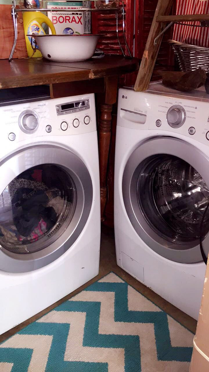 DIY Laundry Room Transformation {and I didn't spend a dime}