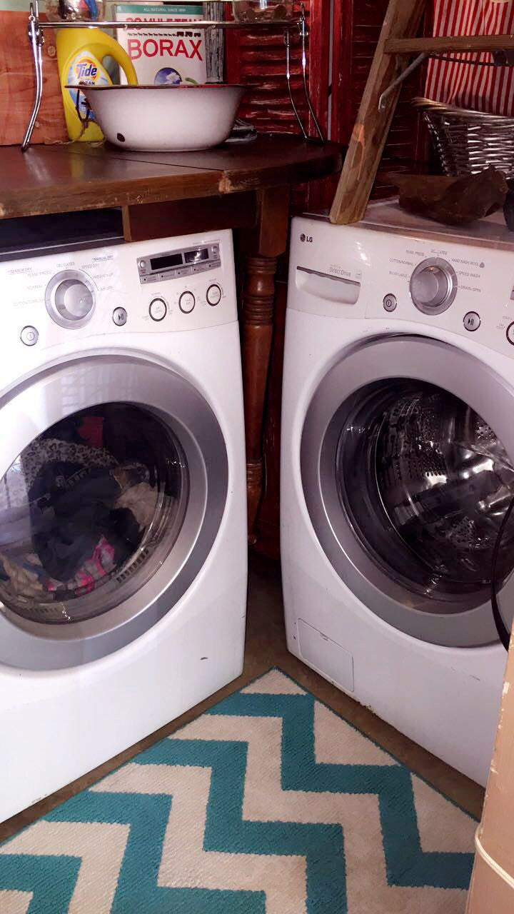 DIY Laundry Room Transformation {and I didn't spend a dime}