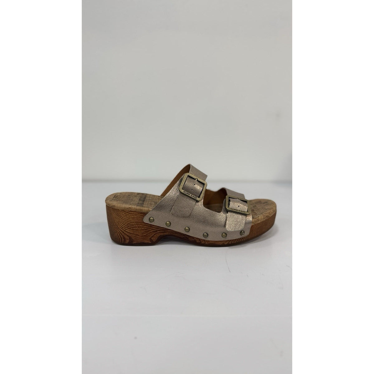 Kork Ease Saffron Slide Wedge Clog Sandals Metallic Gold Leather Strap 8 Studded