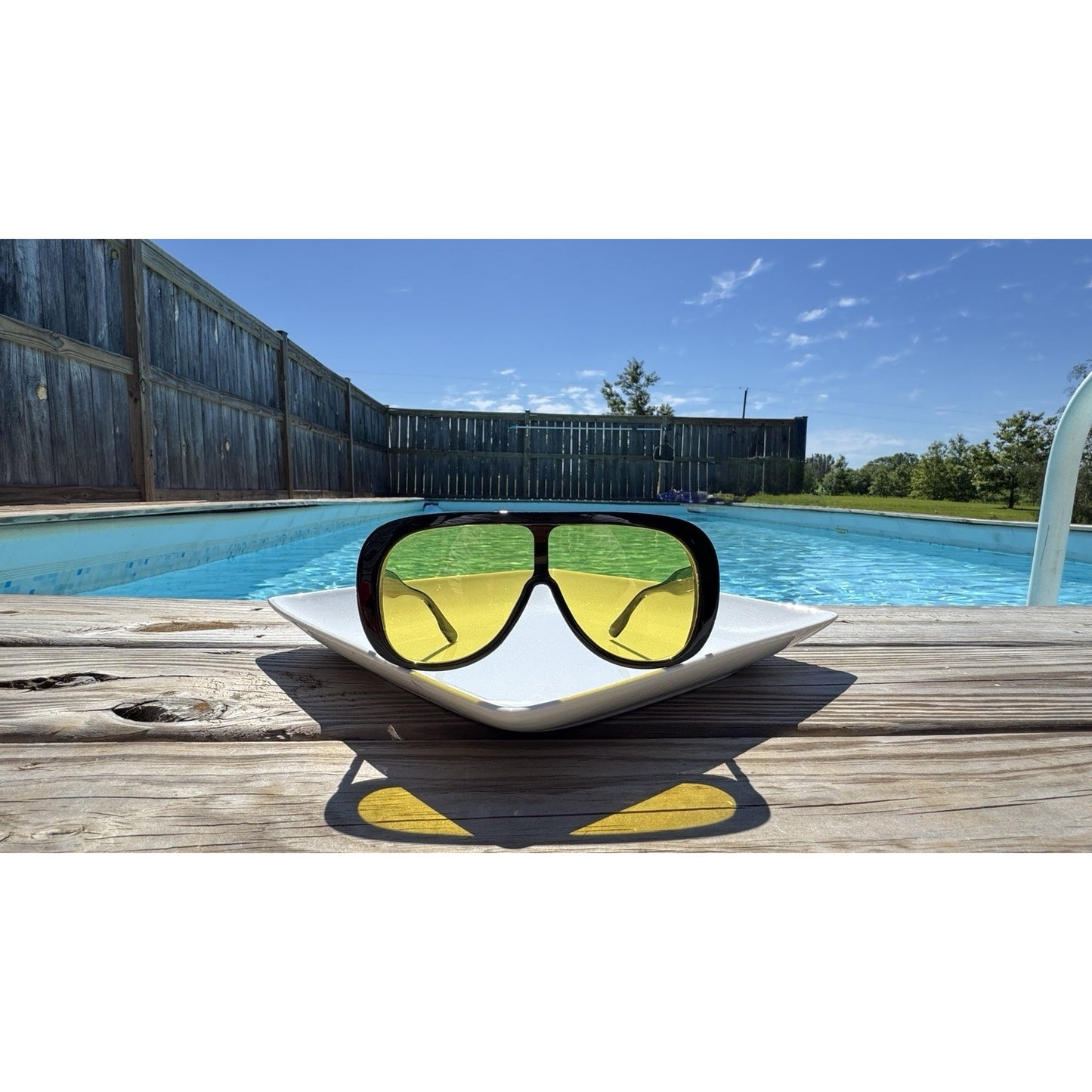 Gucci Sunglasses Black Oversized Shield Aviator Mask Yellow Lens Gold Logo 6025