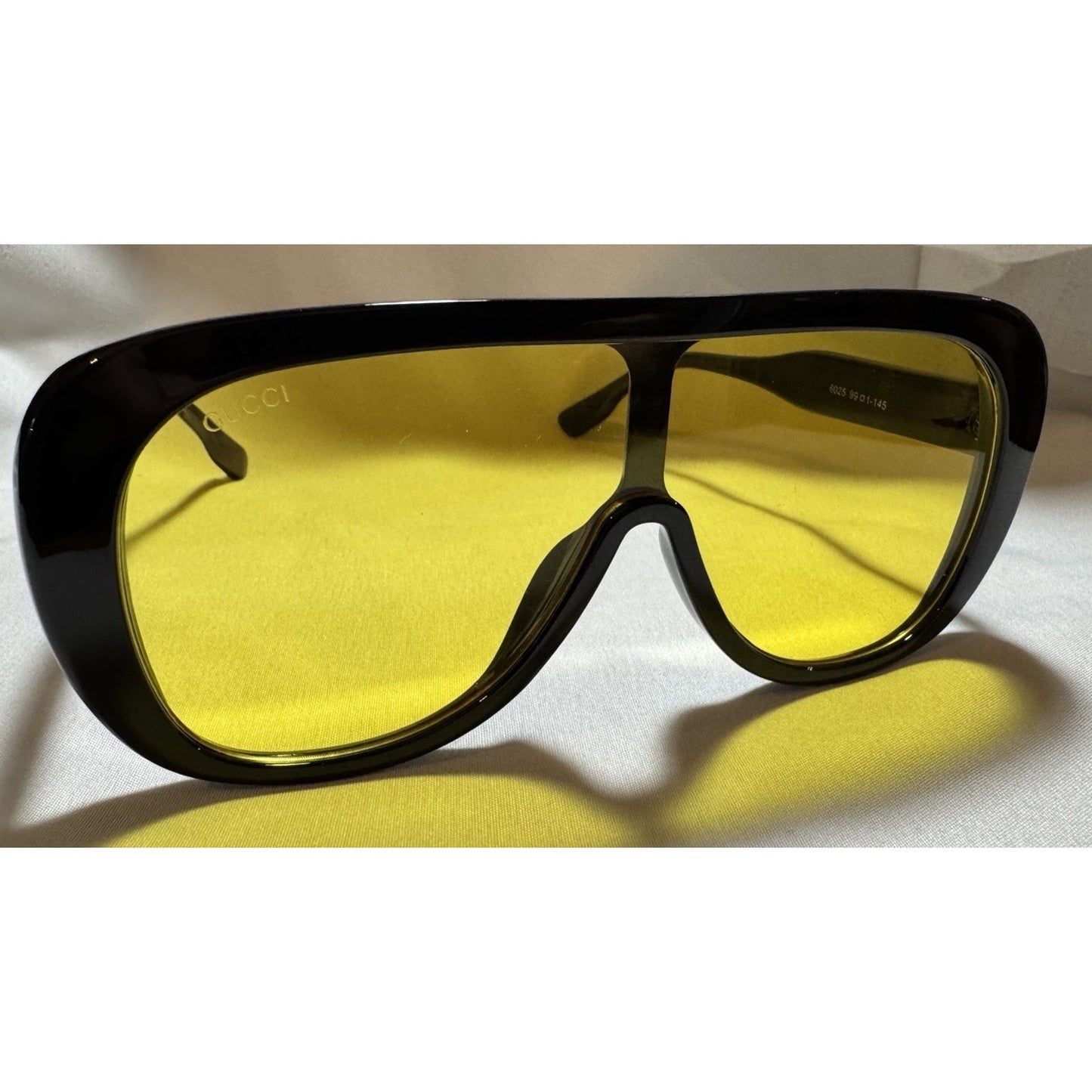 Gucci Sunglasses Black Oversized Shield Aviator Mask Yellow Lens Gold Logo 6025