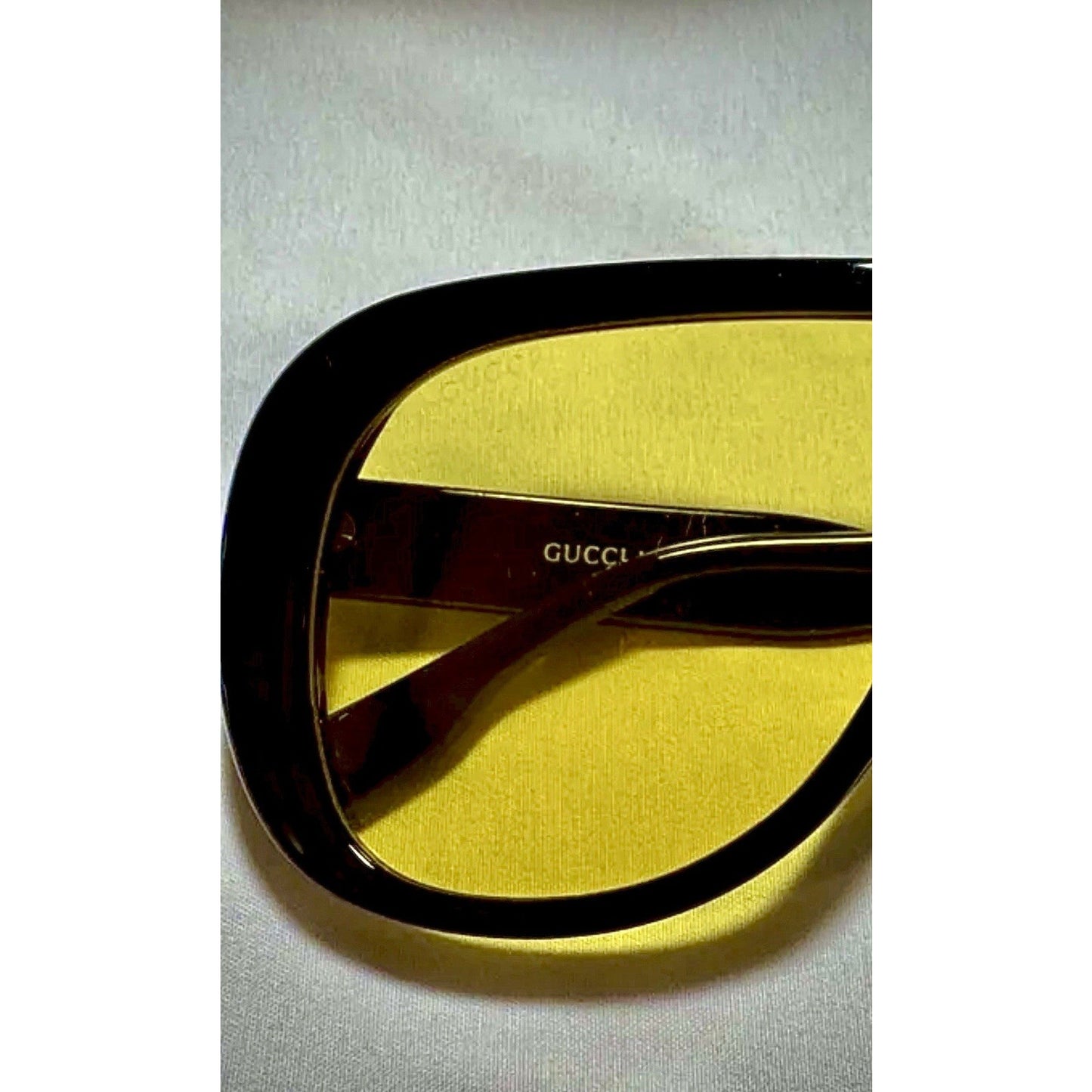 Gucci Sunglasses Black Oversized Shield Aviator Mask Yellow Lens Gold Logo 6025